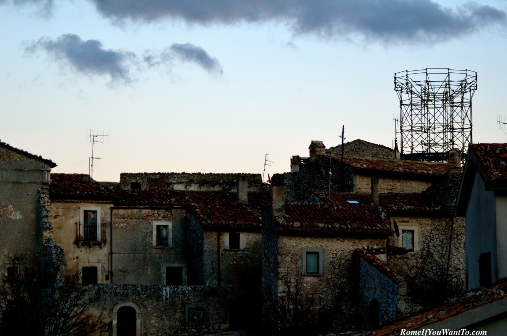 The missing Medici tower. Sorry, but with all the taxes Italians pay (up to 60% on income), I'm sure they'd like to see some more progress here five years after the quake.